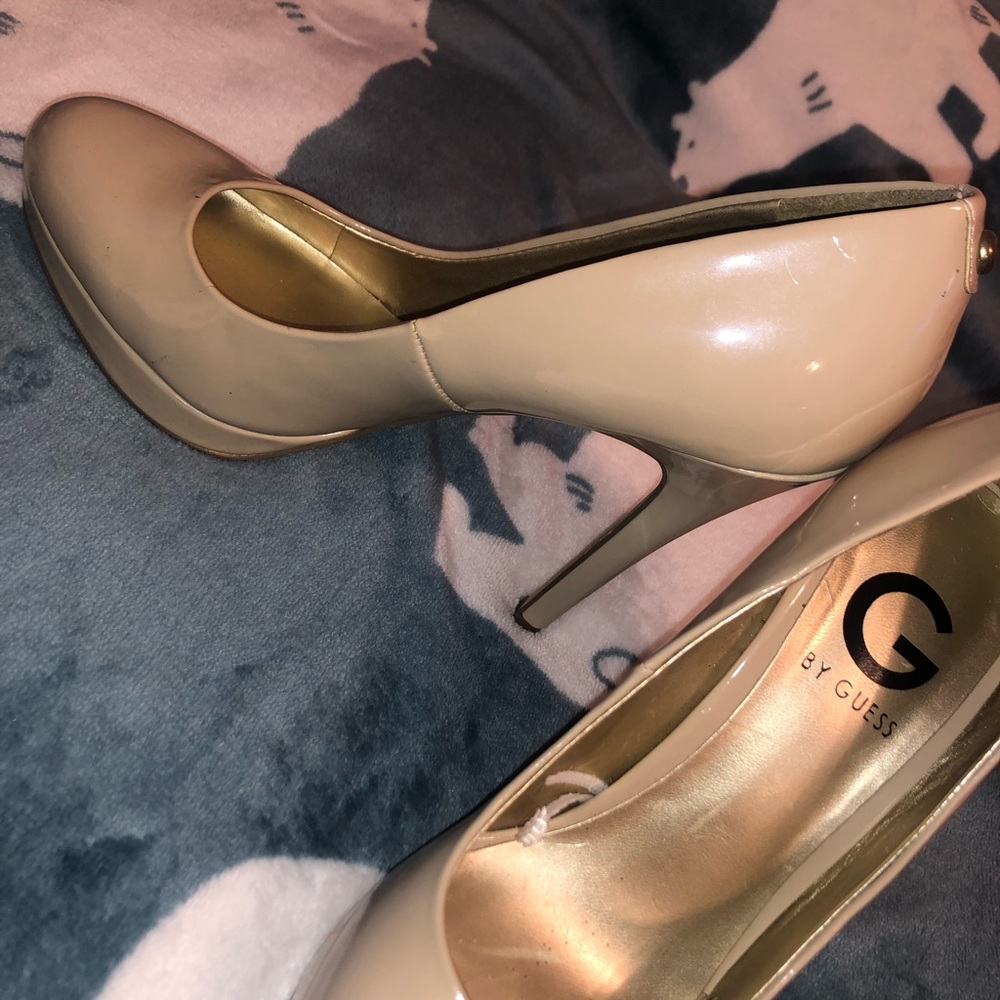 Nude guess heels size 7 1/2